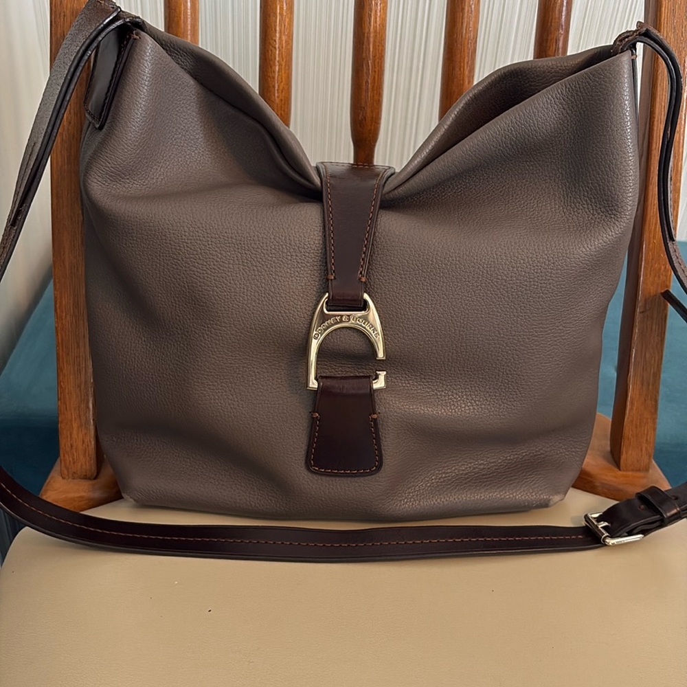 Dooney & Bourke Women’s Handbag
